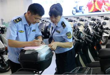 嚴(yán)查超標(biāo)電動(dòng)自行車，梧州市市場(chǎng)監(jiān)管局開展專項(xiàng)執(zhí)法行動(dòng)
